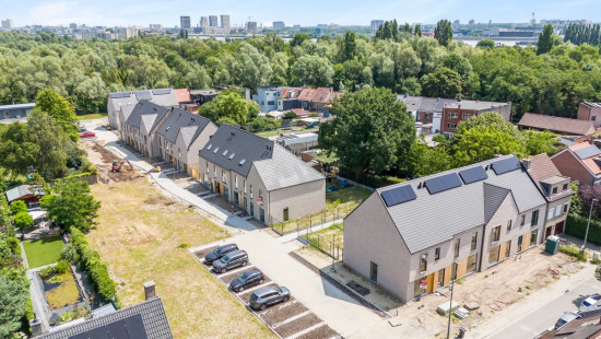 Antwerpsesteenweg - 121 - 121/A - Lot 1 - 2070
