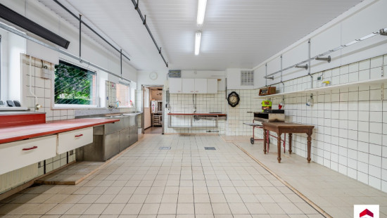 Stationsstraat - 231 - - 9880