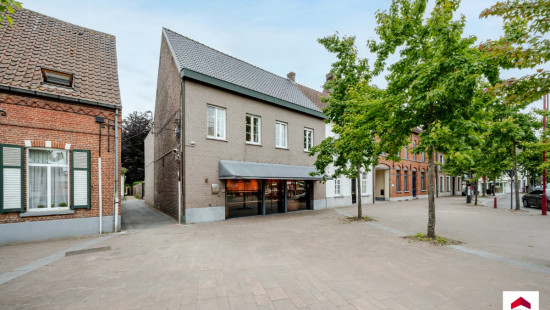 Stationsstraat - 231 - - 9880