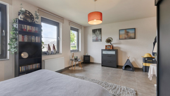 Leiestraat - 32 - - 9870