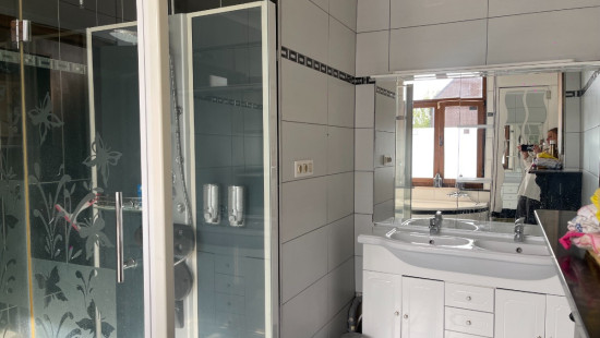 Rue Jules Cousin - 79 - - 7080