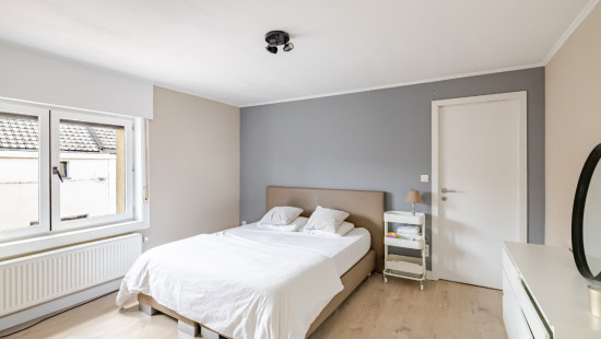 Staakstraat - 111 - - 9960