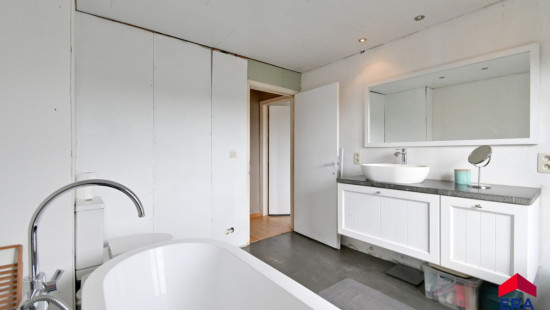 Oostmoer - 64 - - 9950