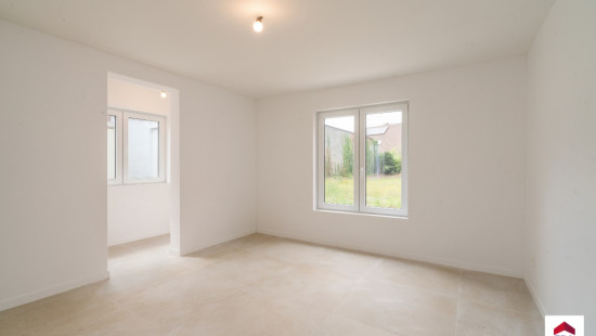 Oostrozebekestraat - 200 - - 8760