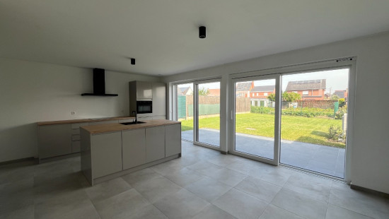 Mirastraat - 1 - - 8570