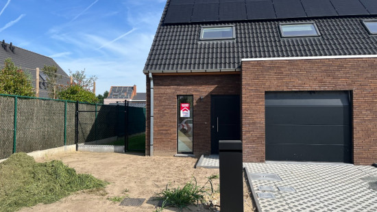 Mirastraat - 1 - - 8570