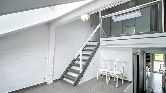 rue du Faubourg - 12A - - 6856