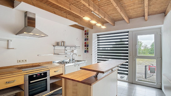 rue du Faubourg - 12A - - 6856