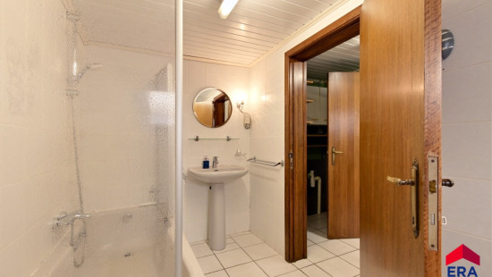 Oostveldstraat - 242 - - 9900