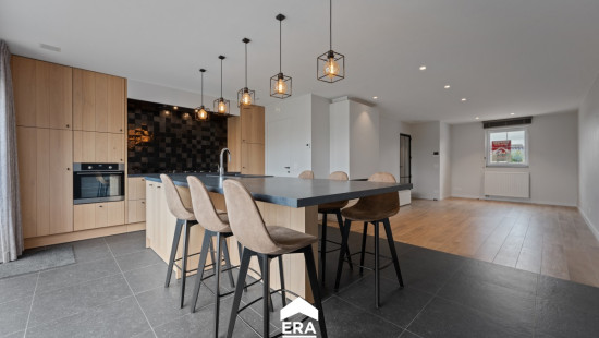 Laurierstraat - 23 - - 8750