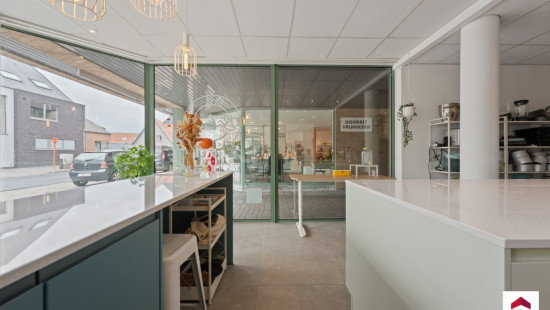 Veldstraat - 37 - - 9910