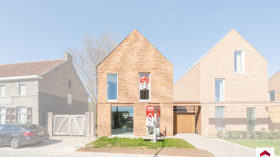 Museumstraat - 105 - - 9881