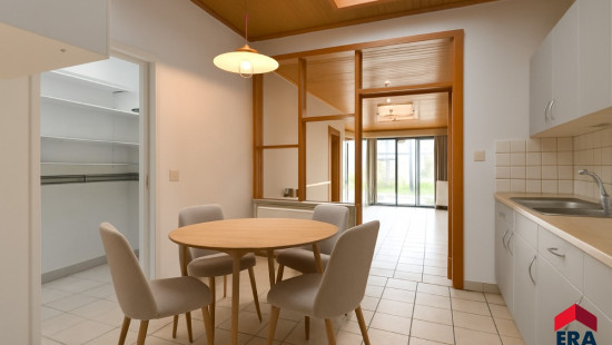 Pastoor De Nevestraat - 55 - - 9900