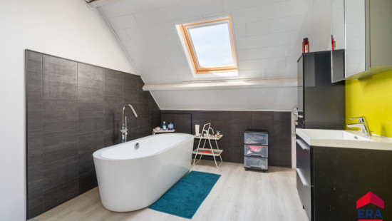 Gullegemsestraat - 106 - - 8880