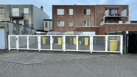 Woeringens - 15 - F - 2560