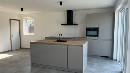 Mirastraat - 1 - - 8570