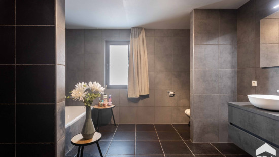 Binnenstraat - 362C - - 9300