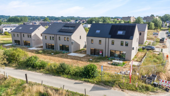 Trotstraat - 18 - - Lot 008 - 9550