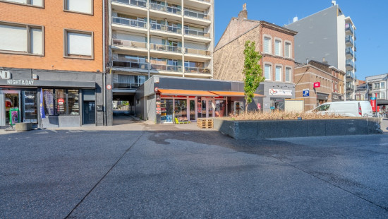Place Jean Jaurès - 33 - - 4040