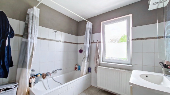 Rue des Quatre Sentiers - 126 - - 4431
