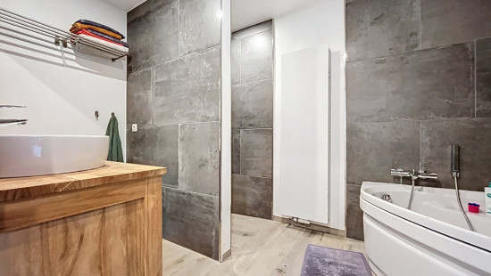 Rue du Centre - 63A - - 4557