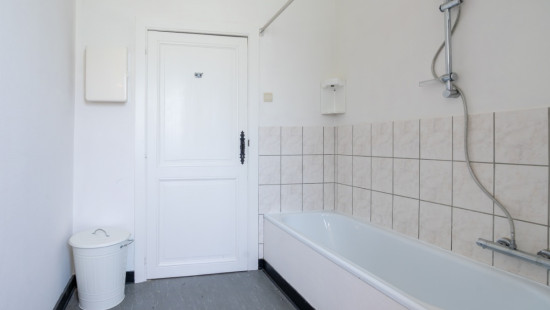 Rue des Combattants - 122 - - 6900