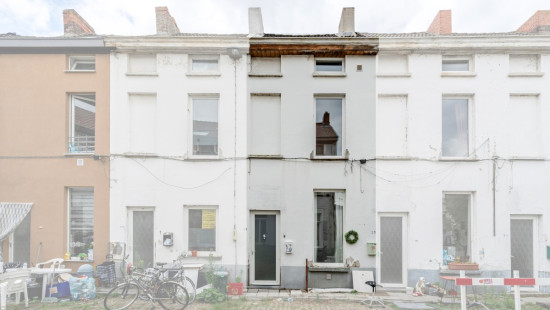 Zwaluwstraat - 21 - - 9000