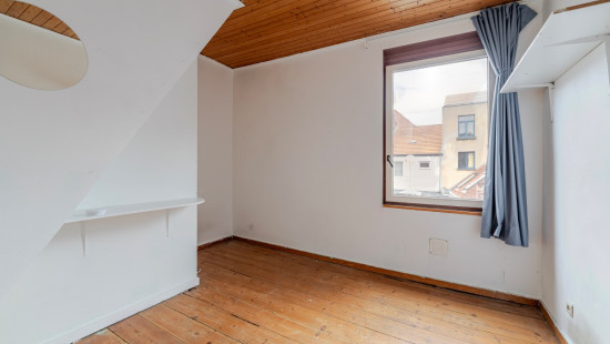Zwaluwstraat - 21 - - 9000