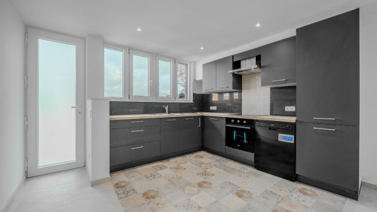 Avenue Libert - 37 - - 4100