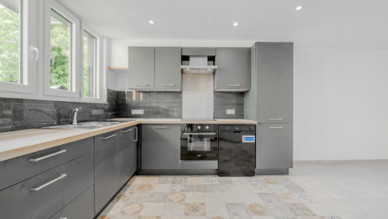 Avenue Libert - 37 - - 4100