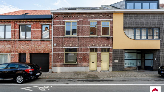 Stationsstraat - 38 - - 1745