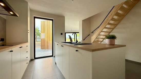Menenstraat - 244 - - 8980