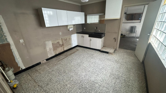 Roeselarestraat - 104 - - 8560
