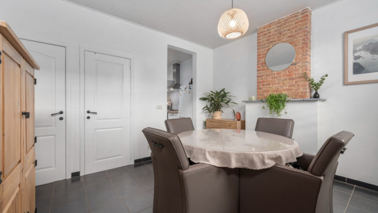 Damstraat - 122 - - 9220