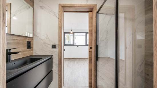 Rue Saint-Pierre - 8C - - 6600