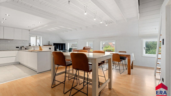 Frezenbergstraat - 104 + 104A - - 8980