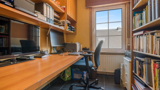 Veerstraat - 21 - - 9290