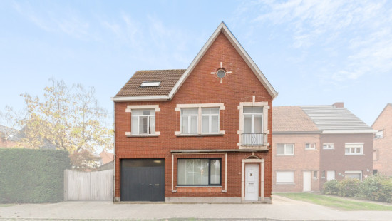 Burgemeester Van Ackerwijk A - 1 - - 9240