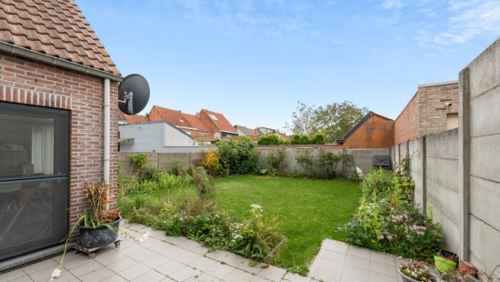 Burgemeester Van Ackerwijk A - 1 - - 9240