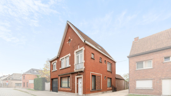 Burgemeester Van Ackerwijk A - 1 - - 9240