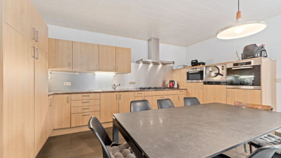 Burgemeester Van Ackerwijk A - 1 - - 9240