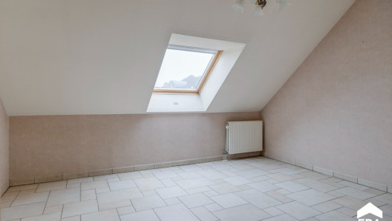 Burgemeester van Lindtstraat - 17 - bus 7 - 3900