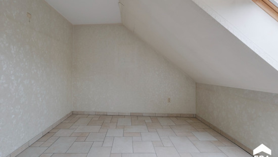 Burgemeester van Lindtstraat - 17 - bus 7 - 3900