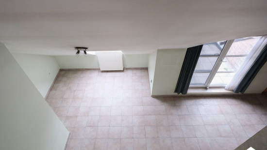 Burgemeester van Lindtstraat - 17 - bus 7 - 3900