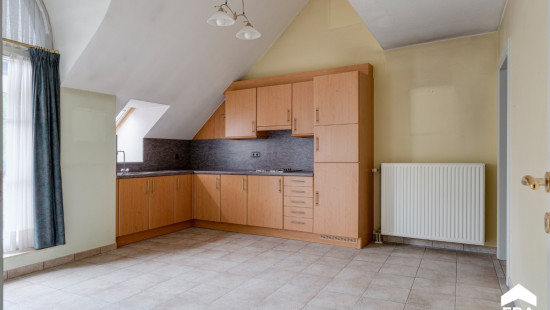 Burgemeester van Lindtstraat - 17 - bus 7 - 3900