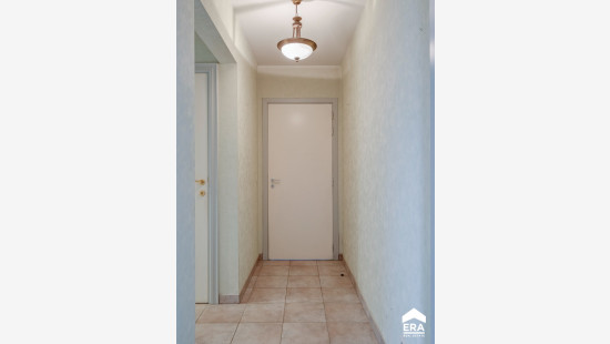 Burgemeester van Lindtstraat - 17 - bus 7 - 3900