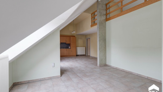 Burgemeester van Lindtstraat - 17 - bus 7 - 3900