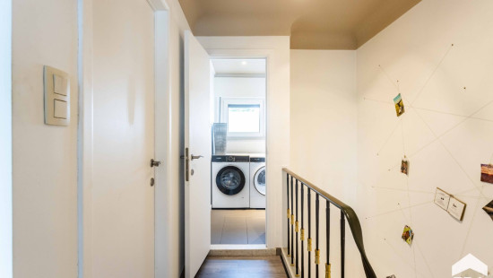 Biezenstraat - 53 - - 9420