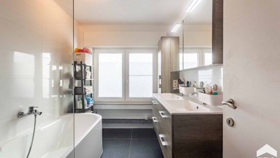 Biezenstraat - 53 - - 9420