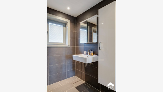 Valleilaan - 8 - - 3290